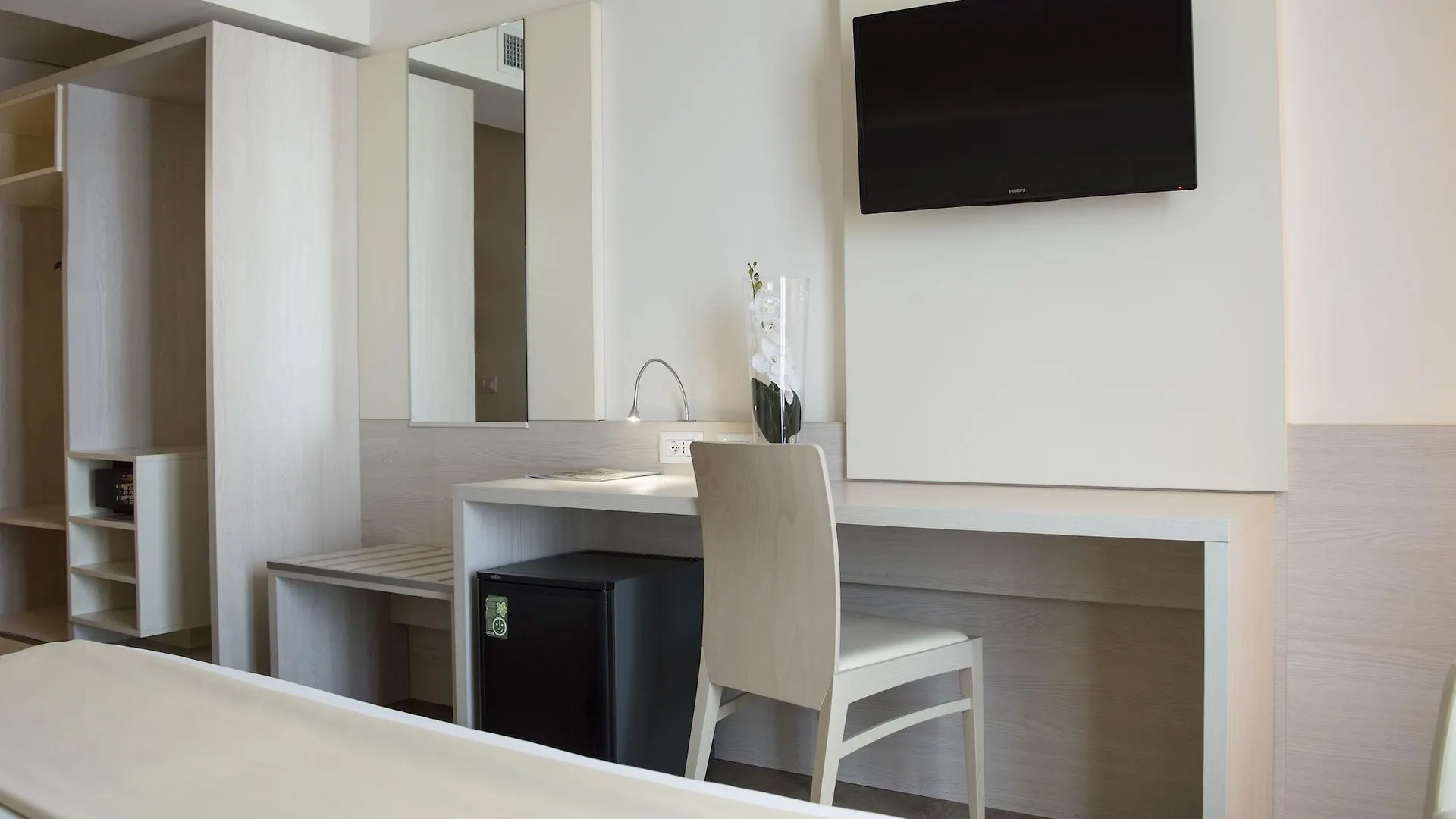 מסטרה Hotel Alexander 4*,  איטליה